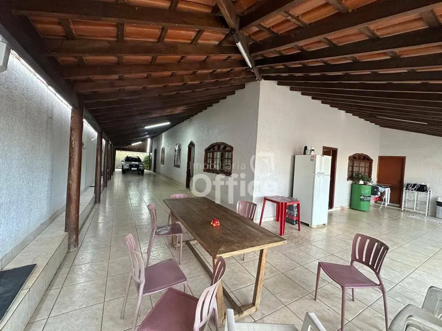 Foto 1 de Casa com 4 quartos à venda, 550m2 em Jundiaí, Anapolis - GO