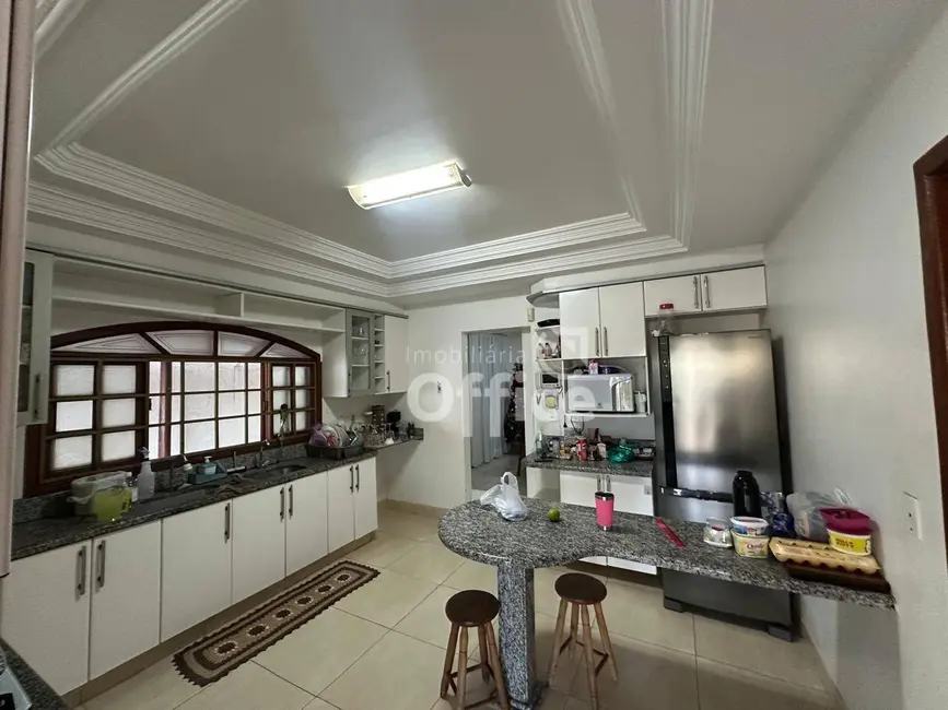 Foto 8 de Casa com 4 quartos à venda, 550m2 em Jundiaí, Anapolis - GO