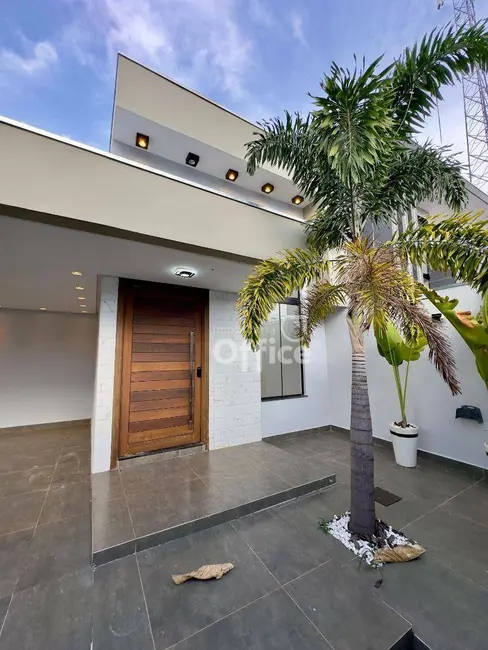 Casa com 3 quartos à venda, 200m2 em Residencial Ayrton Senna, Anapolis - GO - imagem 2 Foto 2 de Casa com 3 quartos à venda, 200m2 em Residencial Ayrton Senna, Anapolis - GO