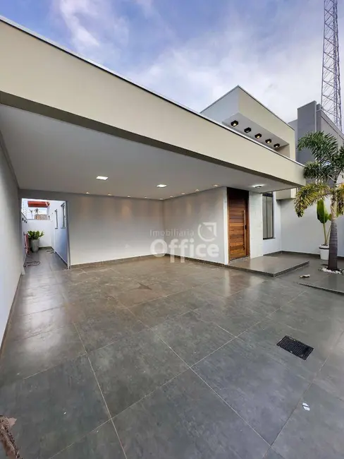 Casa com 3 quartos à venda, 200m2 em Residencial Ayrton Senna, Anapolis - GO - imagem 4 Foto 4 de Casa com 3 quartos à venda, 200m2 em Residencial Ayrton Senna, Anapolis - GO