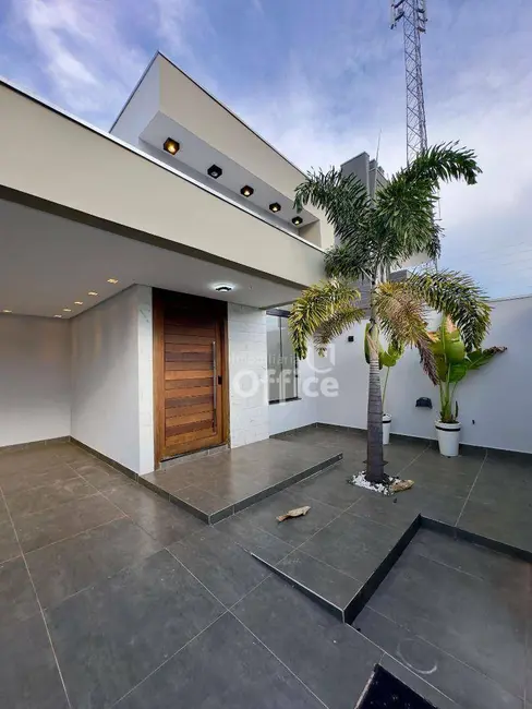 Casa com 3 quartos à venda, 200m2 em Residencial Ayrton Senna, Anapolis - GO - imagem 1 Foto 1 de Casa com 3 quartos à venda, 200m2 em Residencial Ayrton Senna, Anapolis - GO