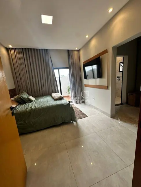 Casa de Condomínio com 3 quartos à venda, 360m2 em Anapolis - GO - imagem 5 Foto 5 de Casa de Condomínio com 3 quartos à venda, 360m2 em Anapolis - GO