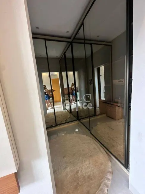 Casa de Condomínio com 3 quartos à venda, 360m2 em Anapolis - GO - imagem 4 Foto 4 de Casa de Condomínio com 3 quartos à venda, 360m2 em Anapolis - GO