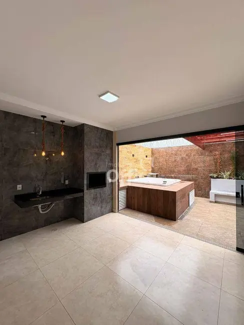 Casa com 3 quartos à venda, 230m2 em Nova Vila Jaiara, Anapolis - GO - imagem 4 Foto 4 de Casa com 3 quartos à venda, 230m2 em Nova Vila Jaiara, Anapolis - GO