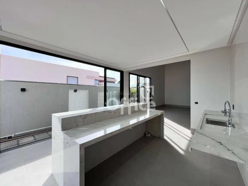 Casa de Condomínio com 4 quartos à venda, 360m2 em Anapolis - GO - imagem 8 Foto 8 de Casa de Condomínio com 4 quartos à venda, 360m2 em Anapolis - GO