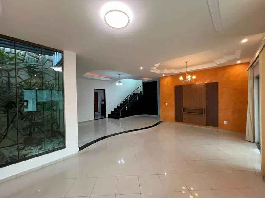 Foto 8 de Casa com 4 quartos para alugar, 330m2 em Residencial Araujoville, Anapolis - GO