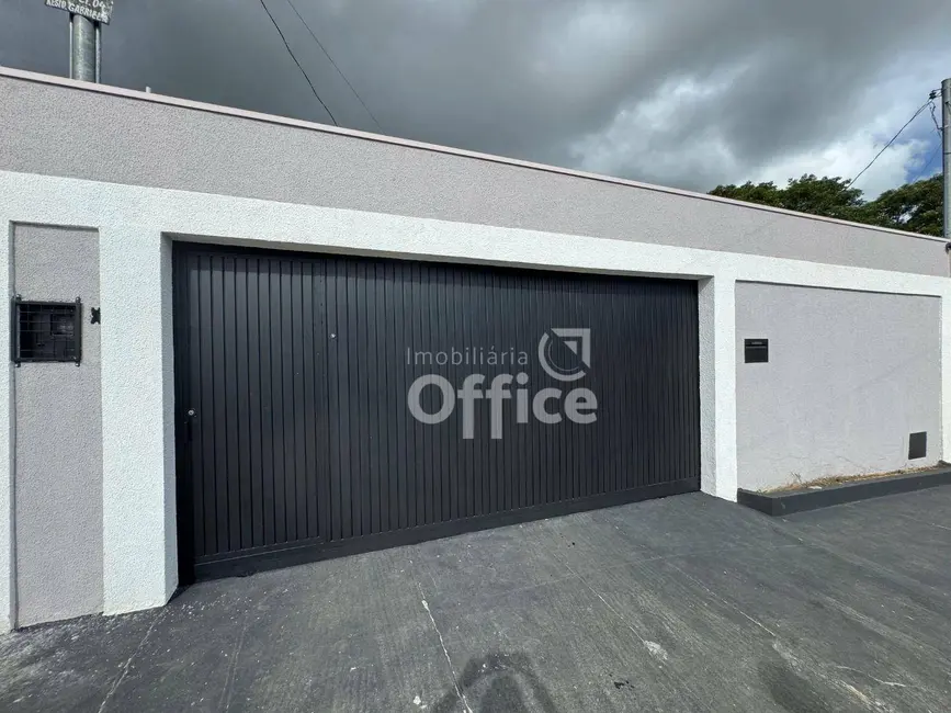 Foto 1 de Casa com 3 quartos para alugar, 200m2 em Residencial Gabriela, Anapolis - GO