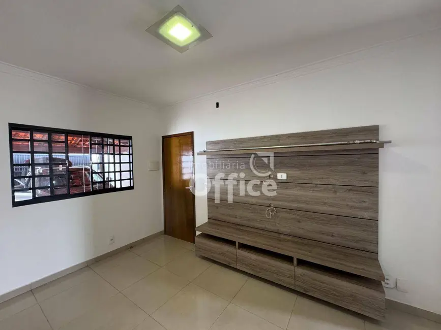Foto 9 de Casa com 3 quartos para alugar, 200m2 em Residencial Gabriela, Anapolis - GO