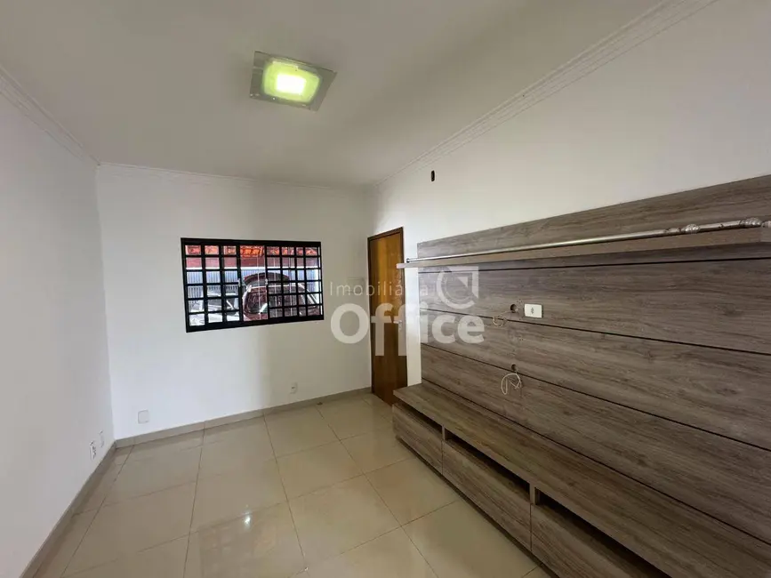 Foto 8 de Casa com 3 quartos para alugar, 200m2 em Residencial Gabriela, Anapolis - GO