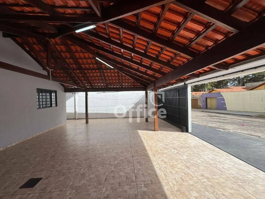 Foto 4 de Casa com 3 quartos para alugar, 200m2 em Residencial Gabriela, Anapolis - GO