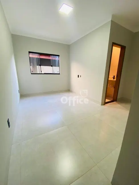 Foto 2 de Casa com 3 quartos à venda, 190m2 em Goianapolis - GO