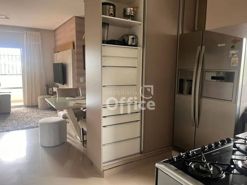 Foto 3 de Apartamento com 3 quartos à venda, 87m2 em Maracanã, Anapolis - GO
