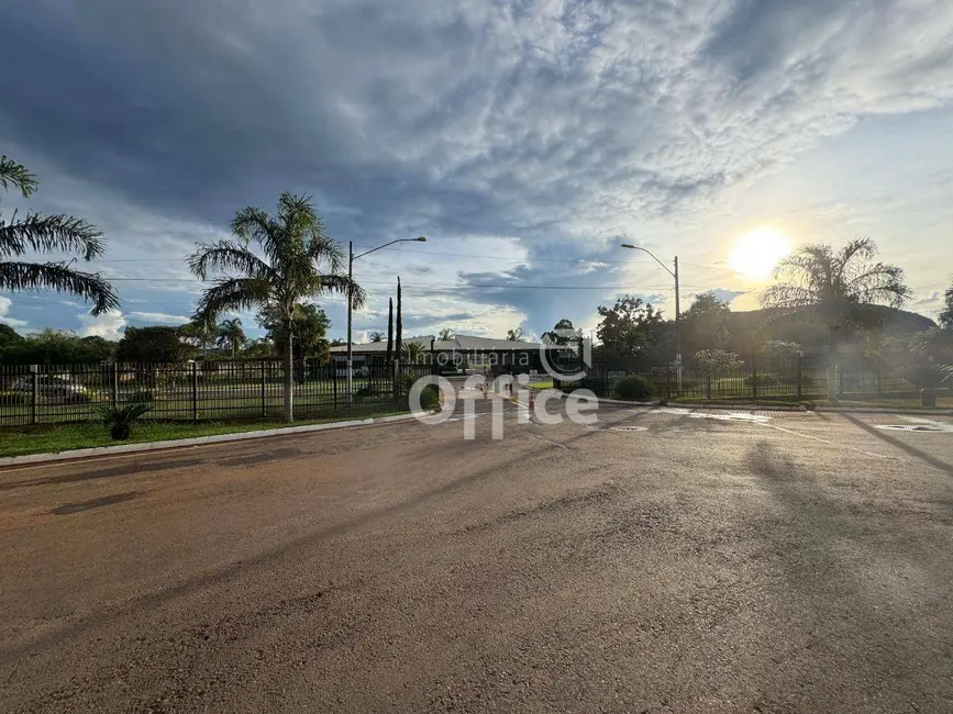 Foto 2 de Casa de Condomínio com 4 quartos para alugar, 2000m2 em Anapolis - GO