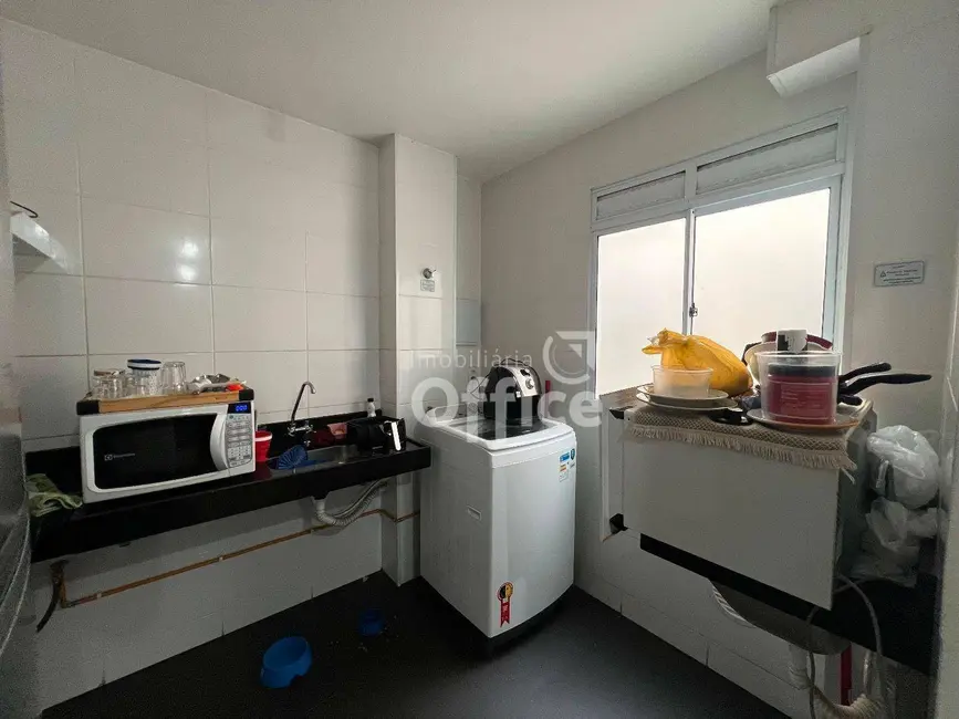 Foto 3 de Apartamento com 2 quartos à venda, 40m2 em Vila Jaiara, Anapolis - GO