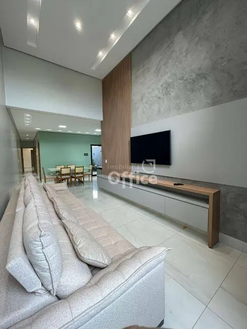 Foto 3 de Casa com 3 quartos à venda, 150m2 em Anapolis - GO