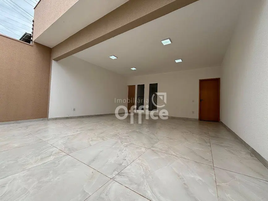 Foto 1 de Casa com 3 quartos à venda, 168m2 em Anapolis - GO