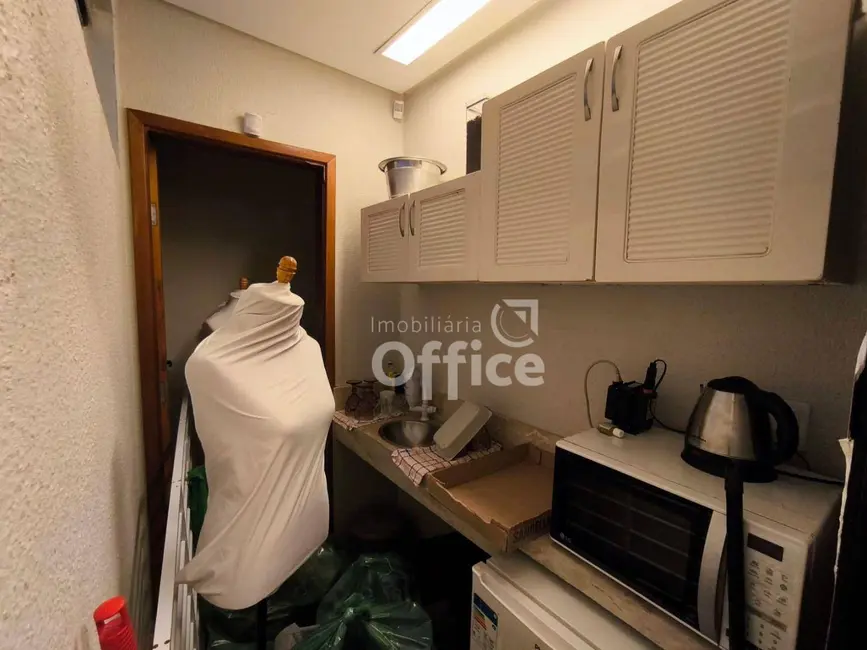 Foto 3 de Loja à venda, 325m2 em Jundiaí, Anapolis - GO