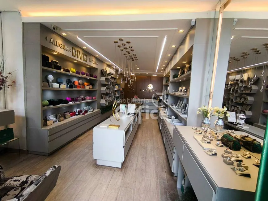 Foto 1 de Loja à venda, 325m2 em Jundiaí, Anapolis - GO