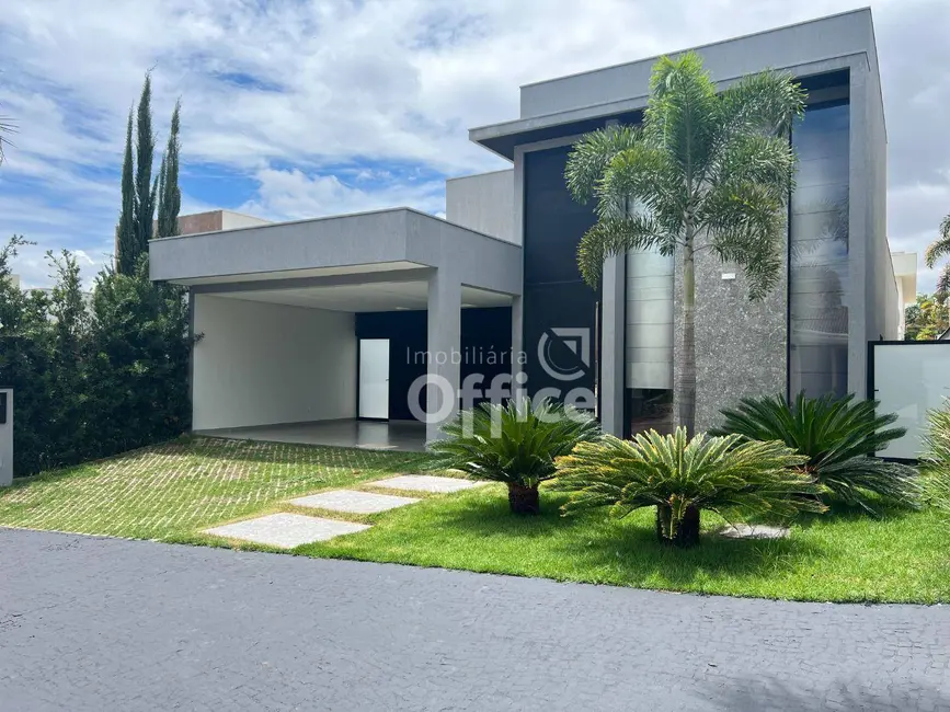Foto 1 de Casa de Condomínio com 4 quartos à venda, 490m2 em Residencial Anaville, Anapolis - GO