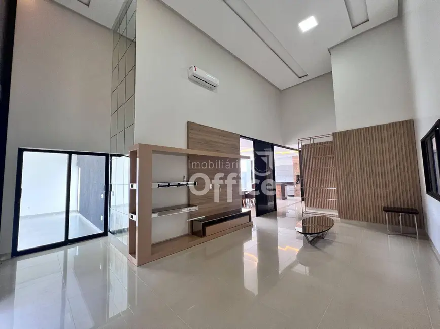 Foto 3 de Casa de Condomínio com 4 quartos à venda, 490m2 em Residencial Anaville, Anapolis - GO