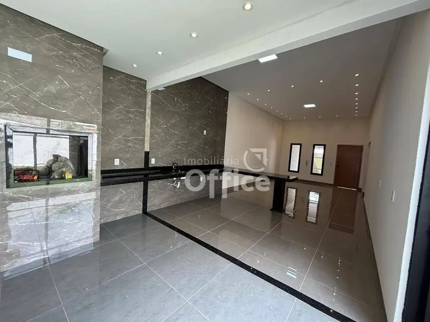 Foto 6 de Casa com 3 quartos à venda, 300m2 em Jardim Itália, Anapolis - GO