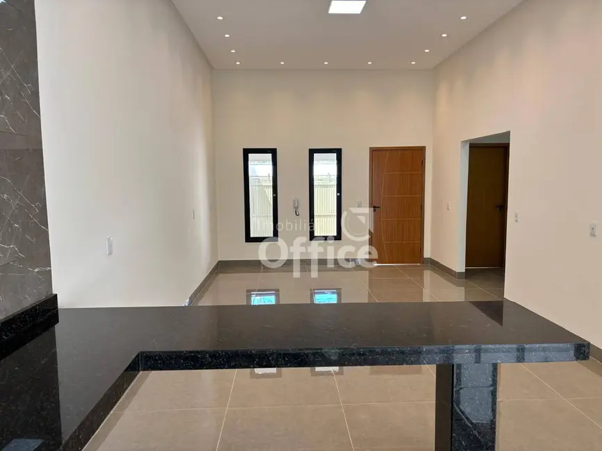 Foto 9 de Casa com 3 quartos à venda, 300m2 em Jardim Itália, Anapolis - GO