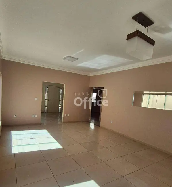Foto 3 de Casa com 3 quartos à venda, 300m2 em Jundiaí, Anapolis - GO