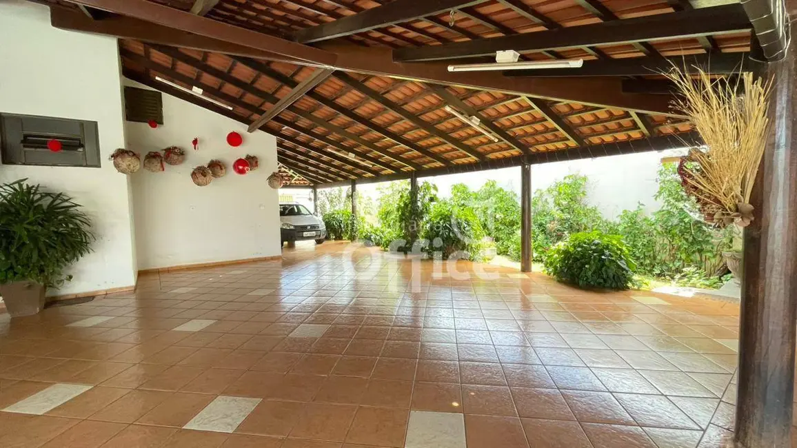Foto 5 de Sobrado com 4 quartos à venda, 882m2 em Jardim Bandeirante, Anapolis - GO