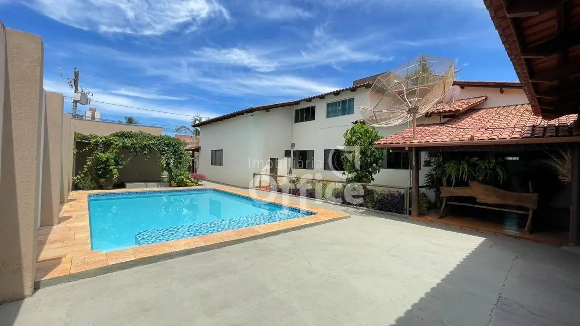 Foto 3 de Sobrado com 4 quartos à venda, 882m2 em Jardim Bandeirante, Anapolis - GO