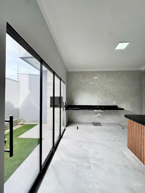 Casa com 3 quartos à venda, 180m2 em Vila Sul, Anapolis - GO - imagem 7 Foto 7 de Casa com 3 quartos à venda, 180m2 em Vila Sul, Anapolis - GO