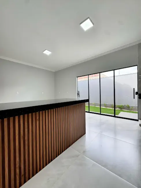 Casa com 3 quartos à venda, 180m2 em Vila Sul, Anapolis - GO - imagem 5 Foto 5 de Casa com 3 quartos à venda, 180m2 em Vila Sul, Anapolis - GO