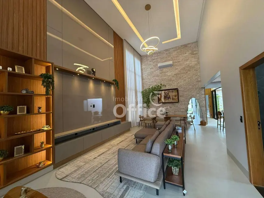 Foto 5 de Casa de Condomínio com 3 quartos à venda, 360m2 em Condomínio Residencial Grand Trianon, Anapolis - GO