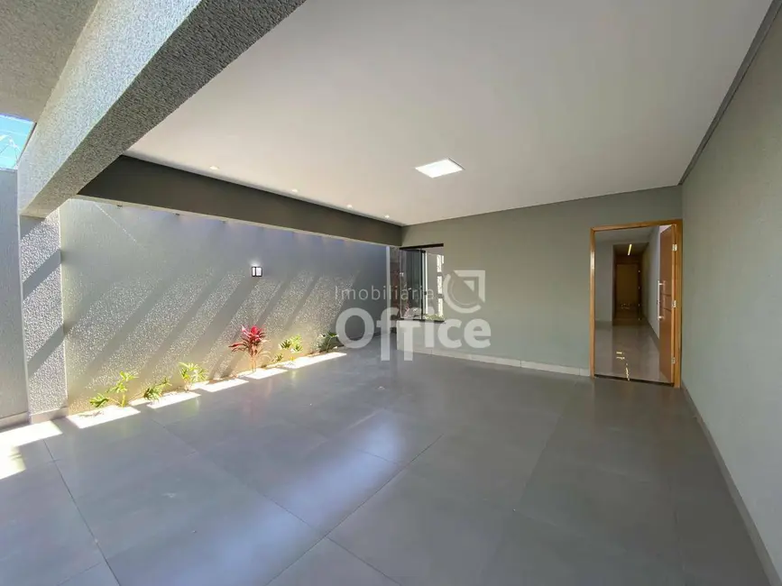 Foto 1 de Casa com 3 quartos à venda, 150m2 em Residencial Flor do Cerrado, Anapolis - GO