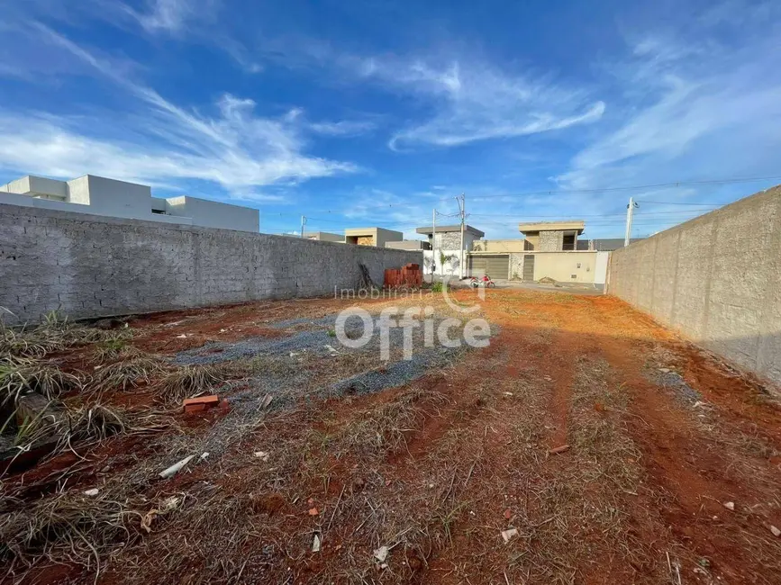 Foto 3 de Terreno / Lote à venda, 300m2 em Anapolis - GO