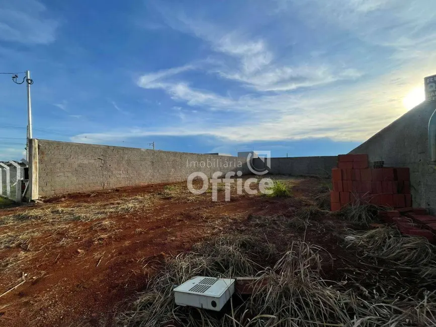 Foto 1 de Terreno / Lote à venda, 300m2 em Anapolis - GO