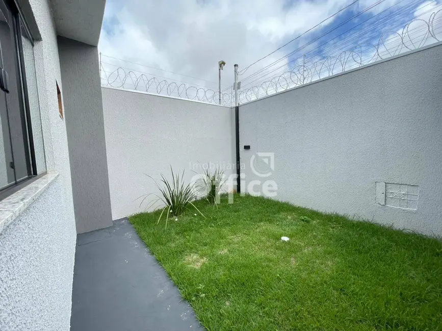 Foto 2 de Casa com 3 quartos à venda, 127m2 em Adriana Parque, Anapolis - GO