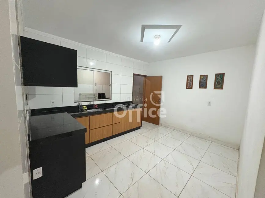 Foto 1 de Casa com 3 quartos à venda, 200m2 em Gran Ville, Anapolis - GO