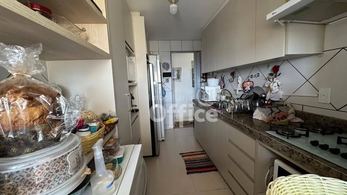 Foto 4 de Apartamento com 3 quartos à venda, 78m2 em Maracanã, Anapolis - GO