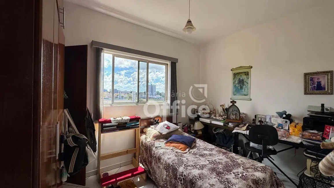 Foto 9 de Apartamento com 3 quartos à venda, 78m2 em Maracanã, Anapolis - GO