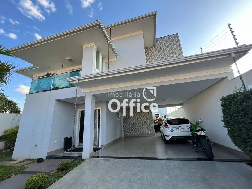 Foto 2 de Sobrado com 3 quartos à venda, 360m2 em Jundiaí, Anapolis - GO