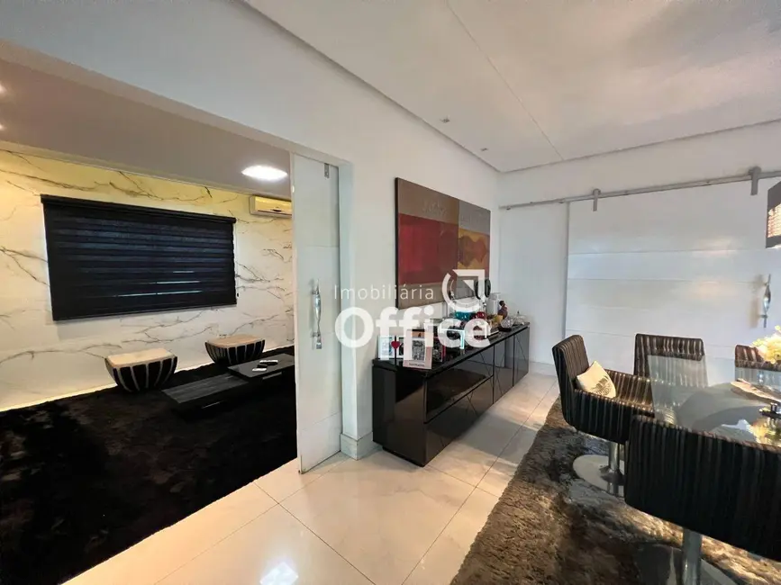 Foto 6 de Sobrado com 3 quartos à venda, 360m2 em Jundiaí, Anapolis - GO