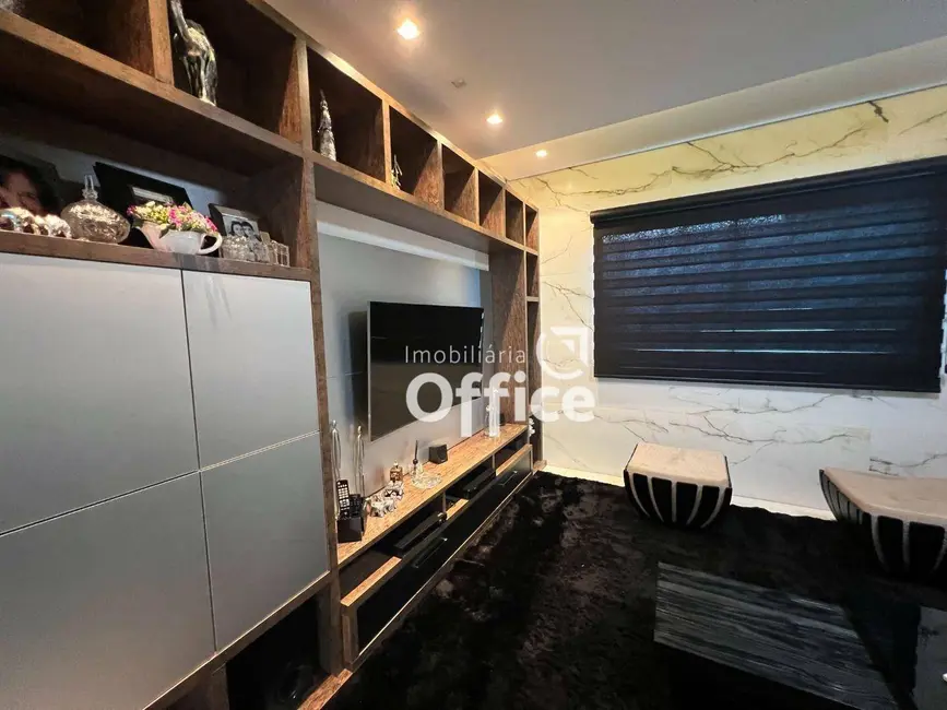 Foto 8 de Sobrado com 3 quartos à venda, 360m2 em Jundiaí, Anapolis - GO