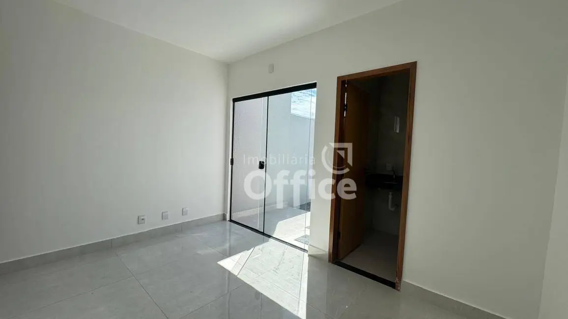 Foto 2 de Casa com 3 quartos à venda, 150m2 em Anapolis - GO