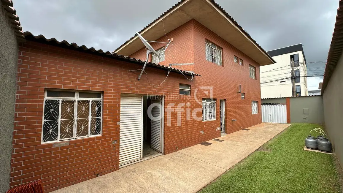 Foto 1 de Sobrado com 4 quartos à venda, 400m2 em Vila Santa Isabel, Anapolis - GO