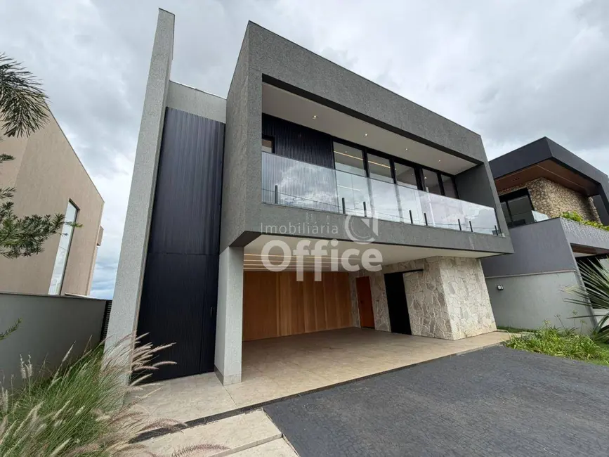 Foto 3 de Casa de Condomínio com 4 quartos à venda, 420m2 em Condomínio Residencial Grand Trianon, Anapolis - GO