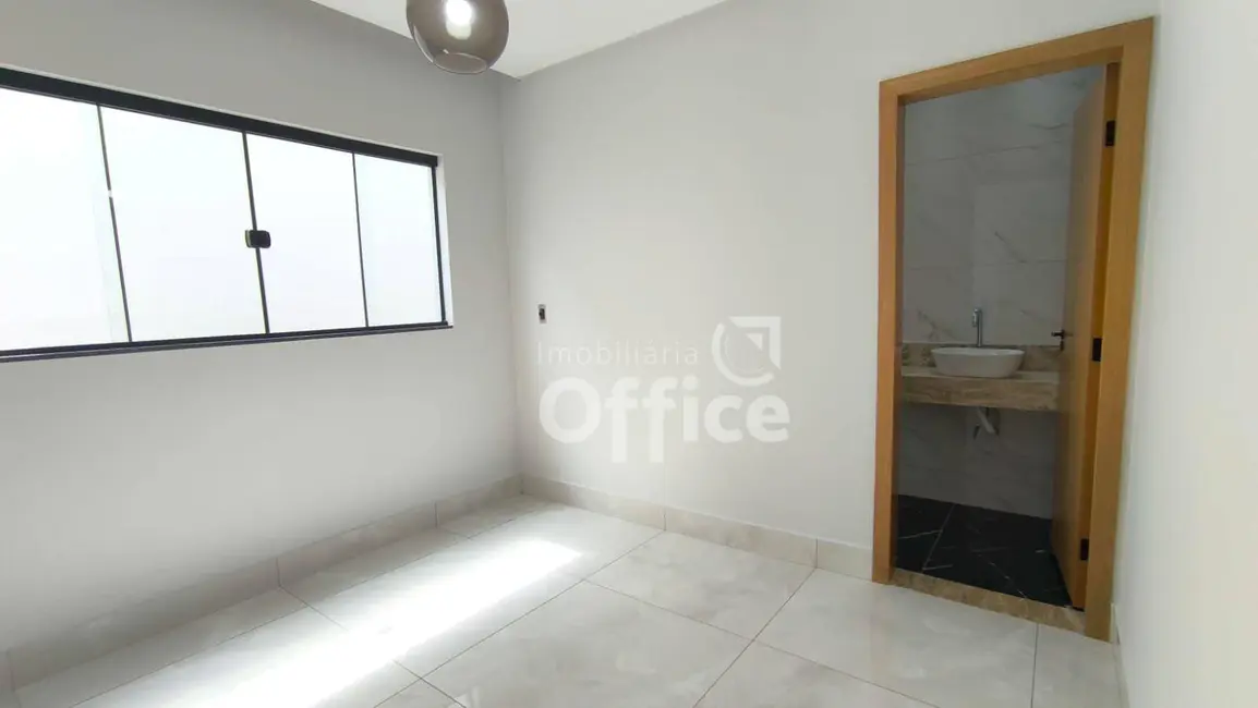 Foto 8 de Casa com 3 quartos à venda, 420m2 em Anapolis - GO