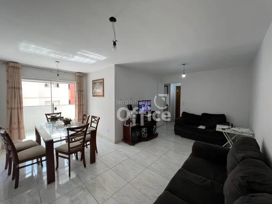 Apartamento com 3 quartos para alugar, 77m2 em Setor Sul Jamil Miguel, Anapolis - GO - imagem 2 Foto 2 de Apartamento com 3 quartos para alugar, 77m2 em Setor Sul Jamil Miguel, Anapolis - GO