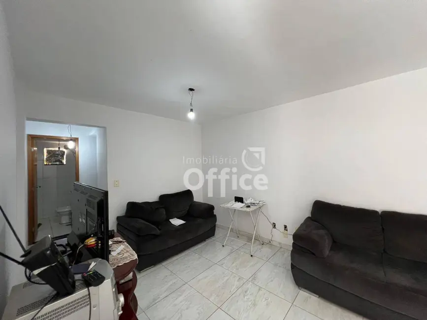 Apartamento com 3 quartos para alugar, 77m2 em Setor Sul Jamil Miguel, Anapolis - GO - imagem 5 Foto 5 de Apartamento com 3 quartos para alugar, 77m2 em Setor Sul Jamil Miguel, Anapolis - GO