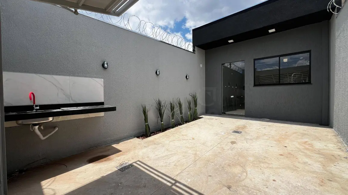 Foto 4 de Casa com 2 quartos à venda, 100m2 em Víviam Parque, Anapolis - GO