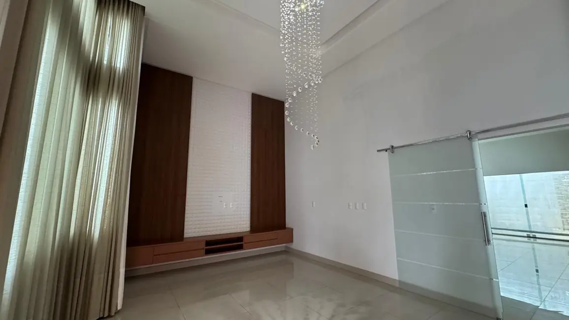 Foto 2 de Casa com 3 quartos à venda, 305m2 em Residencial Vale do Sol, Anapolis - GO